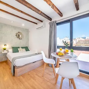 https://old-town-cozy-apartment.hotelsinnerja.org